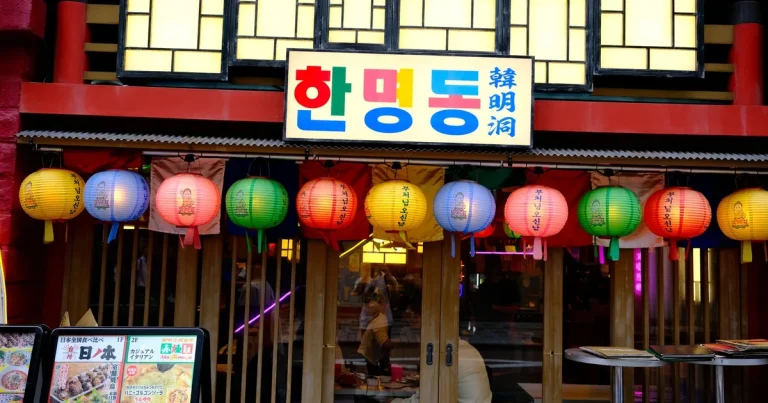 Where Korean expats live in HCMC — Korean shops and signage in Phu My Hung